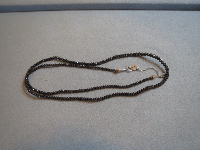 Ｋ１８ＷＧ　ブラックダイヤネックレス
