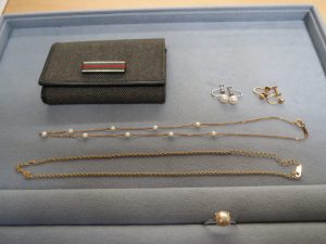 Ｋ18地金ネックレス　18金ベビーパールネックレス　Ｋ14真珠イヤリング　グッチキーケース