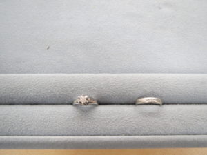プラチナ850マリッジリング（結婚指輪）プラチナ900ダイヤエンゲージリング（婚約指輪）